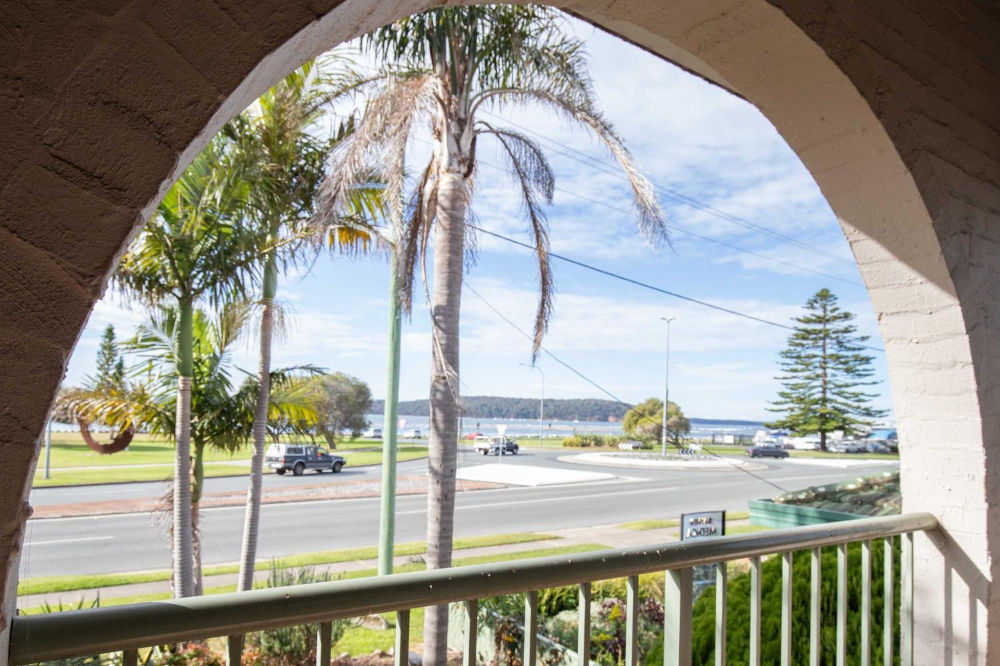 Charming 2-Bed Apartment With Bay Views Batemans Bay Exterior photo